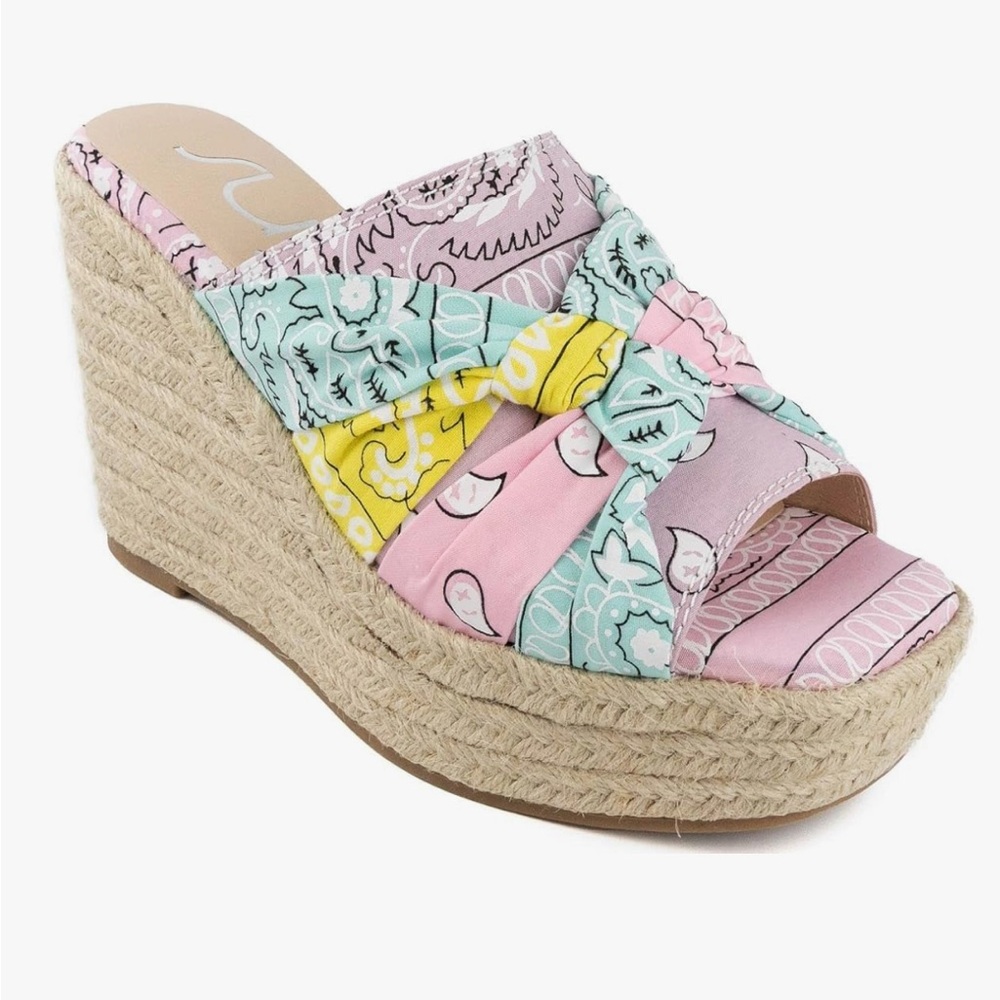 NWT SUGAR BANDANA WEDGE SANDAL 6